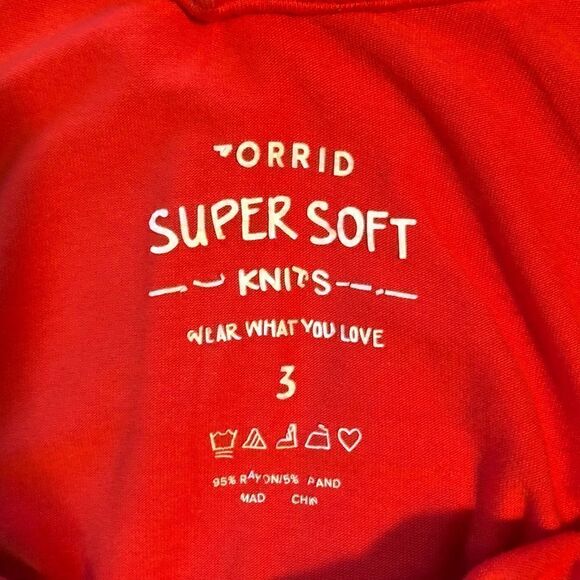 3 for $30! Torrid v-neck ruffle tank top‎ - Picture 4 of 13